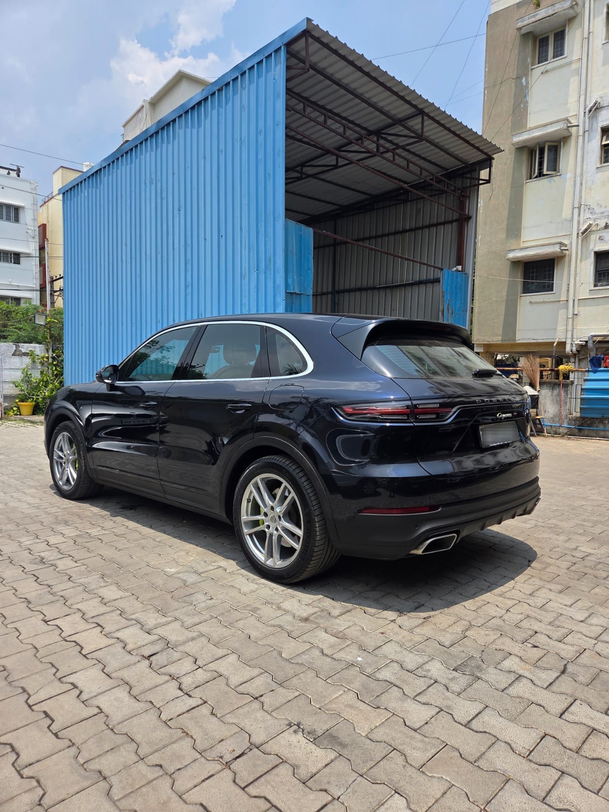 PORSCHE CAYENNE E-HYBRID - Image 12