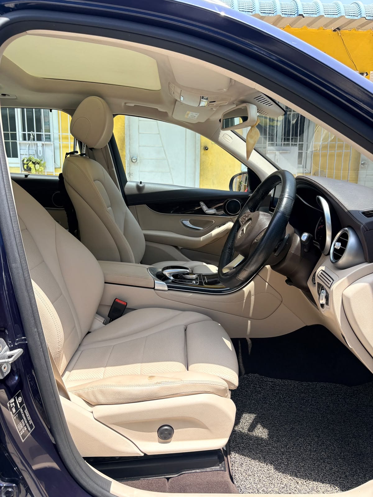 MERCEDES BENZ GLC 220D - Image 8