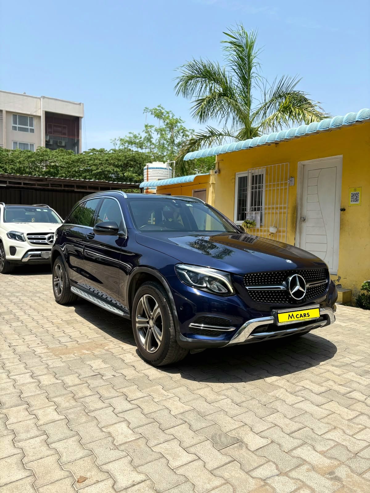 MERCEDES BENZ GLC 220D - Image 3