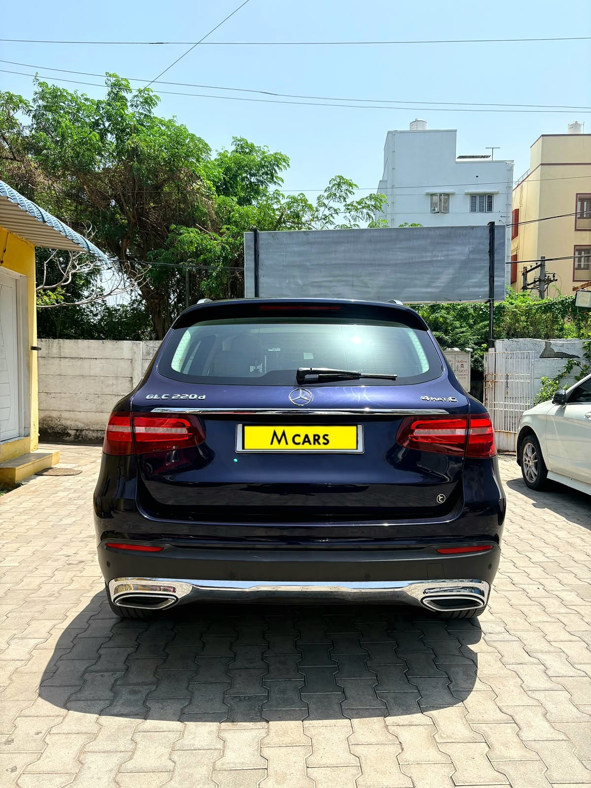MERCEDES BENZ GLC 220D - Image 10