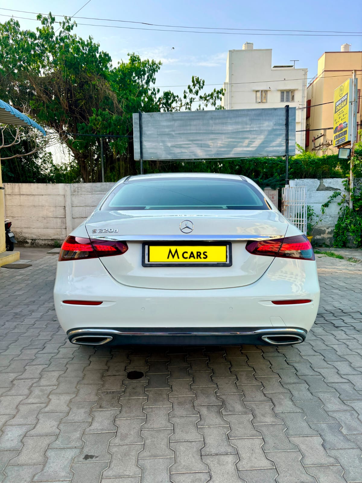 Mercedes-Benz E220d - Image 7