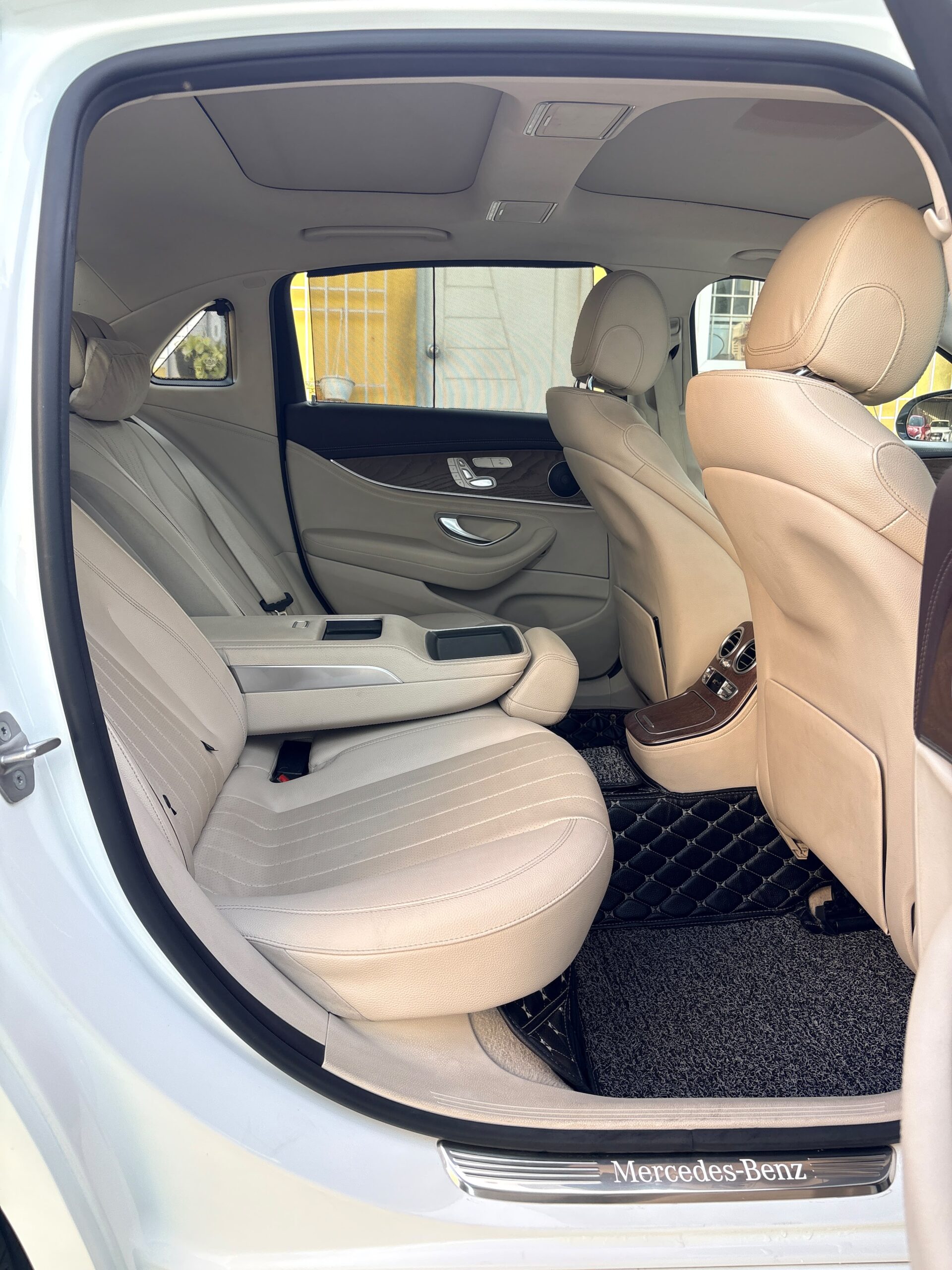 Mercedes-Benz E220d - Image 4