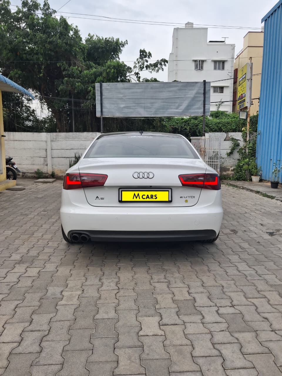 AUDI A6 20 TDI PREMIUM PLUS AT - Image 6