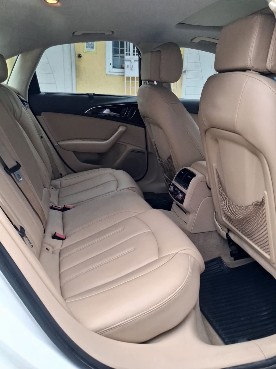 AUDI A6 20 TDI PREMIUM PLUS AT - Image 9